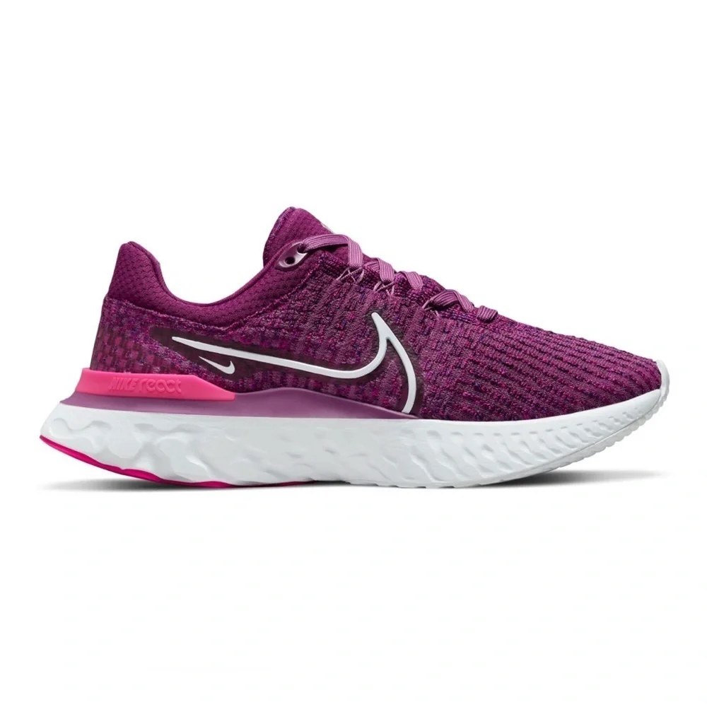 Nike Women's Size 9.5 React Infinity Run Flyknit 3 in Light Bordeaux & Pink